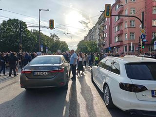 И днес граждани протестират заради промените на движението в центъра на София