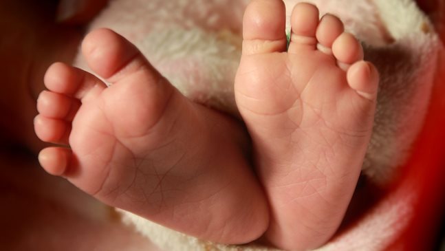 Какво означават различните обриви по бебешката кожа