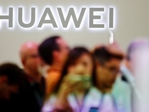 Франция няма да забранява на "Huawei" участие в 5G мрежите