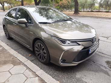 Тест на Toyota Corolla Hybrid: Хибридно сефте за най-продаваната кола в света