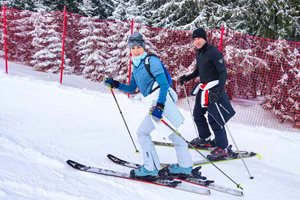 Синът на Катя Дафовска на европейска купа по сноуборд в Пампорово