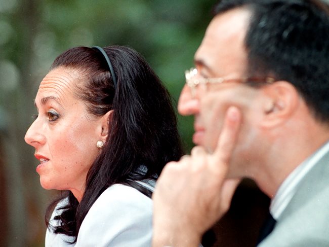 Нели Куцкова като кандидат за вицепрезидент на президента Петър Стоянов при номинирането му за втори мандат през 2001 г.