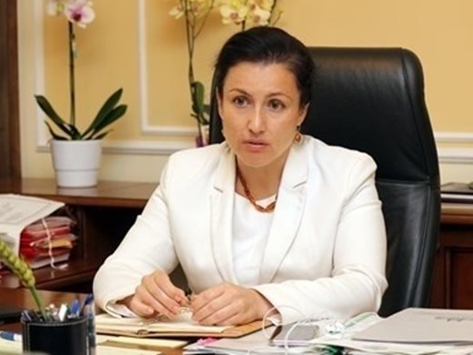 Министър Танева: България също иска увеличение на бюджета на хоризонталната мярка COVID-19 с повече от 1 %