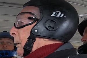 Най-възрастният парашутист в света е 106-годишният американец Алфред Блашки (Видео)