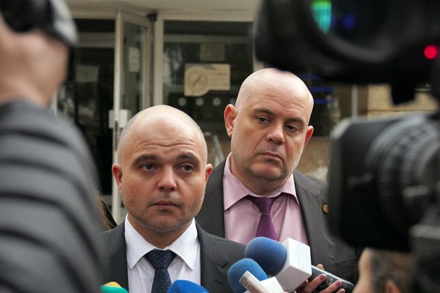 Анализът за злоупотреби в ТЕЛК се ръководи от зам. главния прокурор Иван Гешев и главният секретар на МВР Ивайло Иванов.