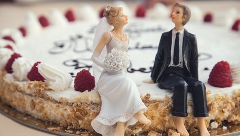 Как да изберете идеалната сватбена торта и на какво да обърнете особено внимание