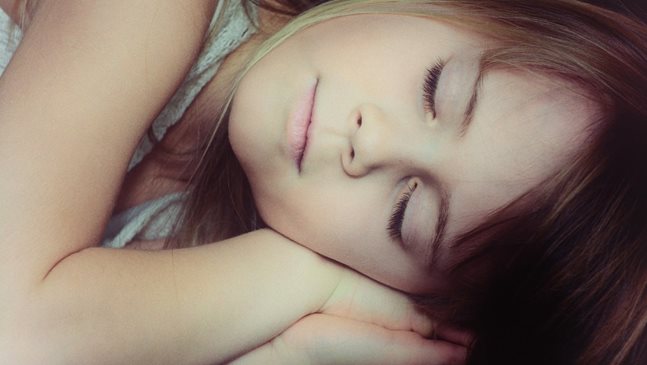 Защо е важно детето да спи през деня?