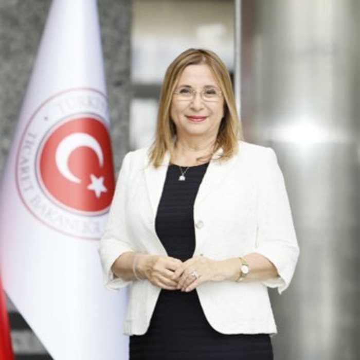 Министърът на търговията на Турция Рухсар Пекджан  СНИМКА: туитър/pekcan
