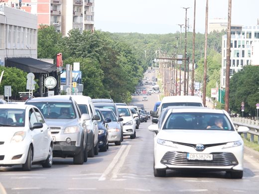 София готова с две зони, в които да спира цапащи коли, в други големи градове изчакват