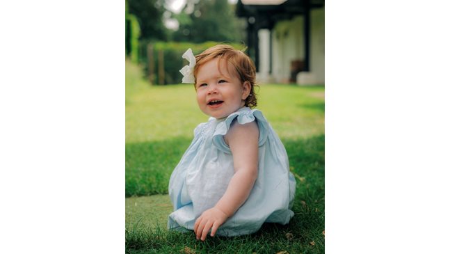 Принц Хари и Меган публикуваха снимка от 1-ия рожден ден на дъщеря си Лилибет