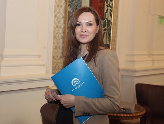 Габриела Козарева, която досега бе начело на агенцията за малки и средни предприятия, става шеф на Агенцията по вписванията.  СНИМКА: РУМЯНА ТОНЕВА
