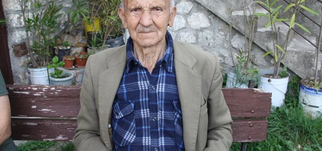 100-годишният бай Димитър: Смятам за свой дълг да гласувам и да си плащам данъците