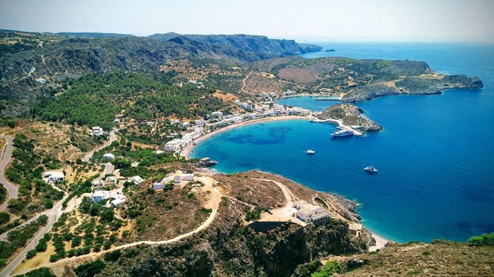 Гръцките острови примамват с чар и спокойствие, но цените на горивата отказват туристи от тях.  СНИМКА: “24 ЧАСА”
