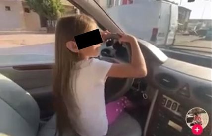Вижте какво стана с българско дете-шофьор, което е звезда в Тик ток