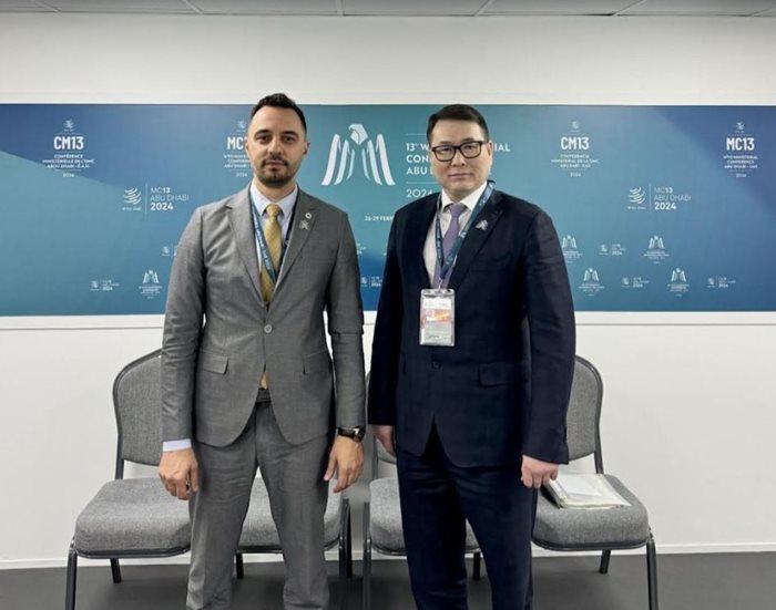 Министър Богданов с министъра на търговията и интеграцията на Република Казахстан г-н Арман Шакалиев СНИМКА: Пресцентър на министерството на икономиката и индустрията