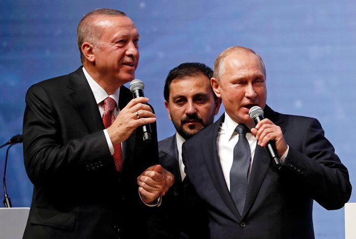 Преди дни руският президент Владимир Путин и турския му колега Реджеп Ердоган откриха официално морската част от “Турски поток”.