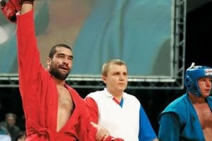 Руски богатир отива в UFC, за да си върне за унижение на Багата (Видео)