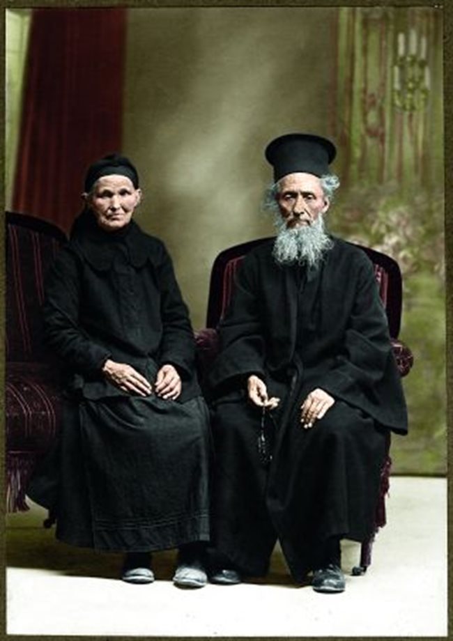 Неизвестен свещеник - участник в Руско-турската война, заедно със своята съпруга