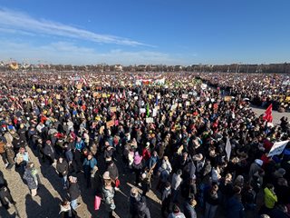 Протест срещу крайната десница в Мюнхен събра близо 200 хиляди души