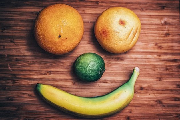 Бананите, авокадото, кайсиите, спанакът, сьомгата и сладките картофи могат да помогнат за предпазване от инфаркт. СНИМКА: Pixabay