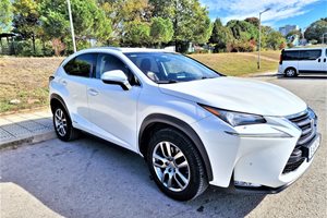 Луксозен Lexus NX 300h 2,5 с 4x4 на газ с мощност 197 конски сили на 6 години се продава у нас за 58 000 лева.