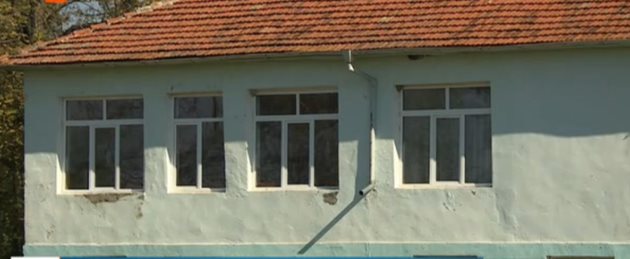 Училище "Петър Берон" в село Царевци до Аврен Кадър: БНТ