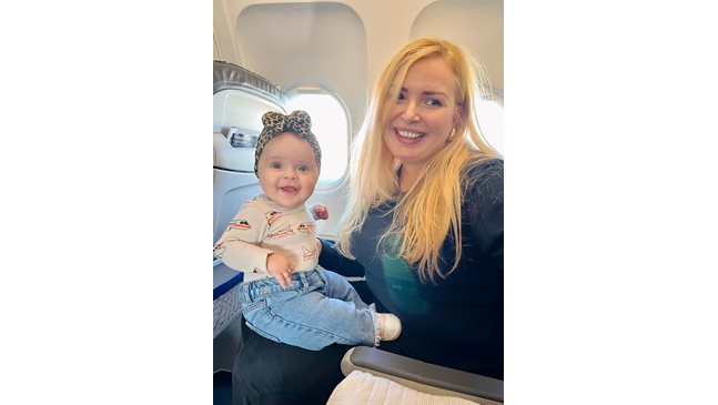 Бебето на Веско Ешкенази изуми екипажа на самолет