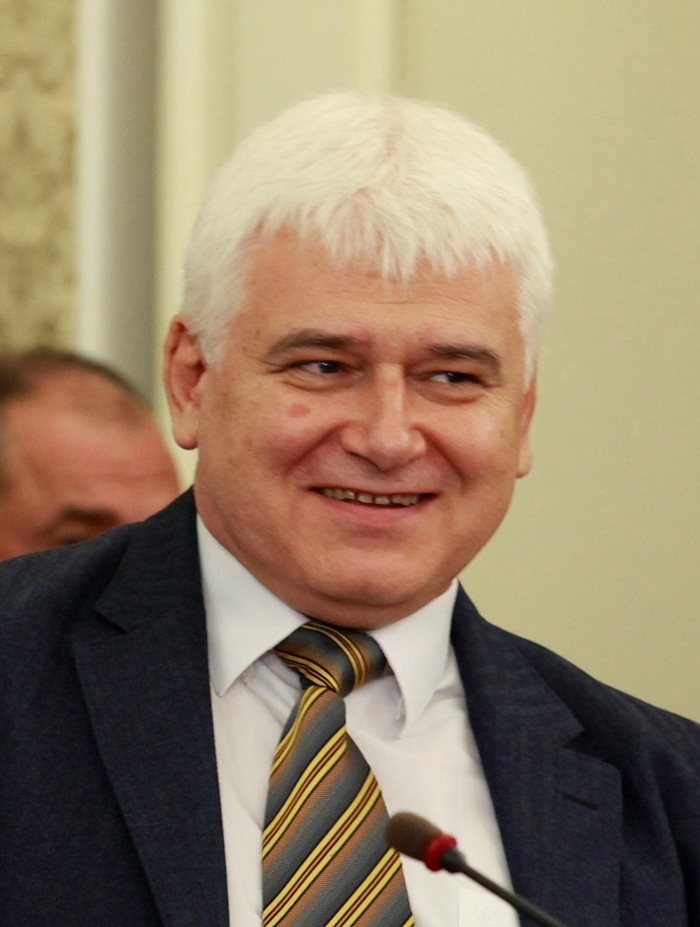 ПЛАМЕН КИРОВ