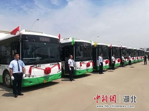 Китайски град пусна маршрути с водородни автобуси