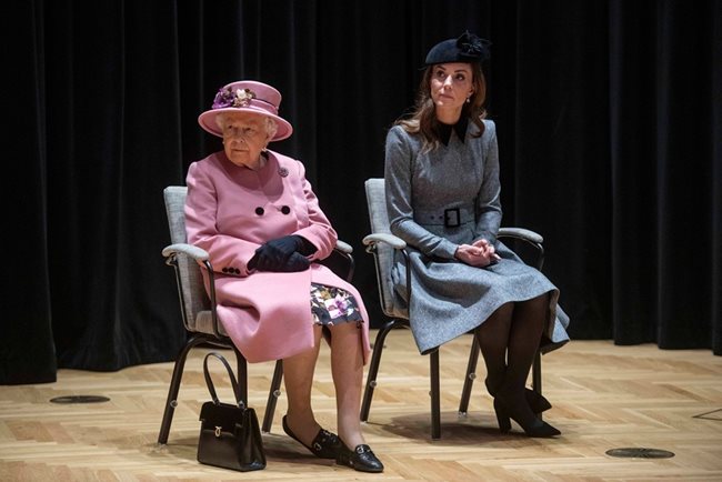 Кралица Елизабет Втора и Кейт Мидълтън Снимки: Ройтерс