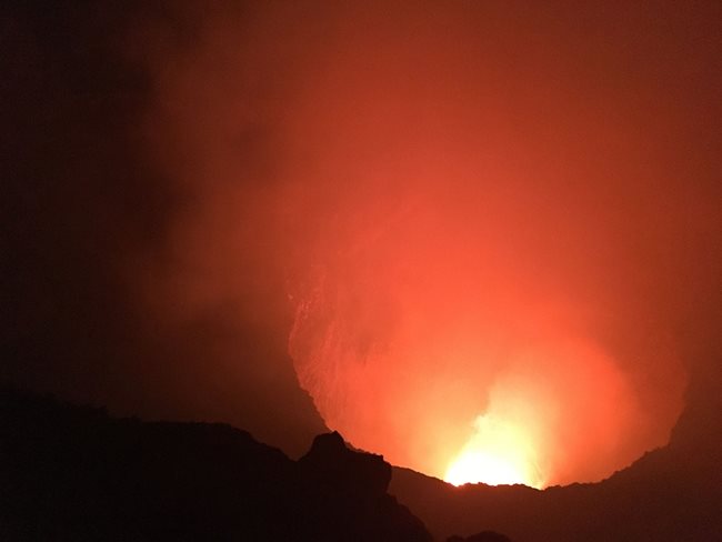 Вулканът Масая, смятан от първите испански колонизатори за вратата на ада