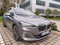 Тест на BMW Серия 2 Active Tourer: Миниван, прескочил от бъдещето