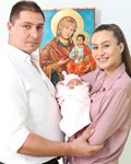 Златно момиче роди за втори път