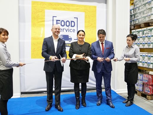 МЕТРО откри логистичен център за 4 млн. лв., ще доставя 3000 храни и напитки за председателството