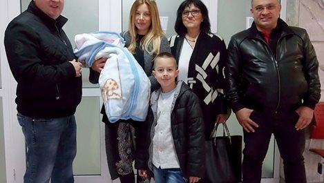 Емилия и Коко Динев се разделят 9 месеца след раждането на второто им дете