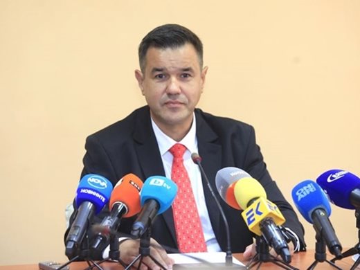 Министър Стоянов: Ще предложим на НС държавата да прибира свръхпечалбите и на "Лукойл"