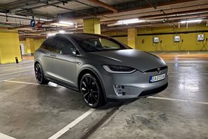 Tesla Model X e един от най-широките автомобили, предлагани на европейския пазар - 2271 мм. Снимка: Mobile.bg