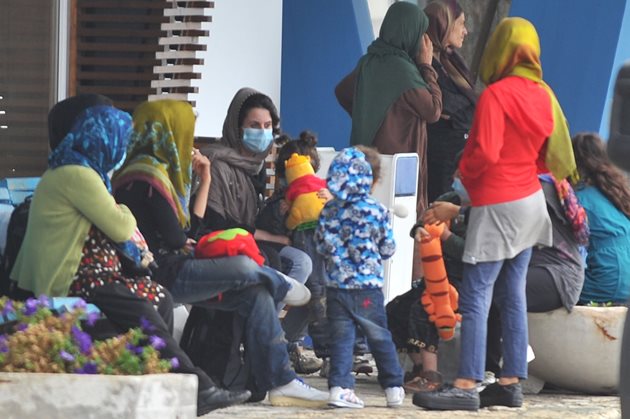 Мигранти на Морската гара във Варна

СНИМКА: ВЛАДИМИР СТОЯНОВ