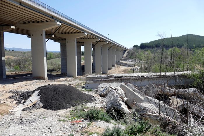 От понеделник започва ремонт на три моста по магистрала “Тракия”.
