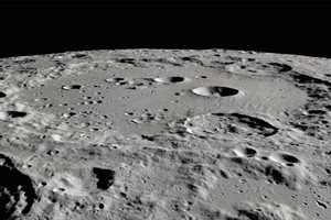 Лунният кратер Клавиус, където е открита вода. СНИМКА: НАСА