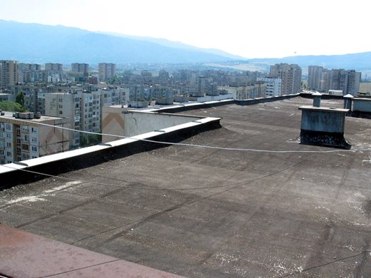 Решиха: санирането ще е без солари по покривите