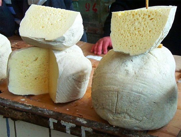 Тушетинско традиционно сирене гуда