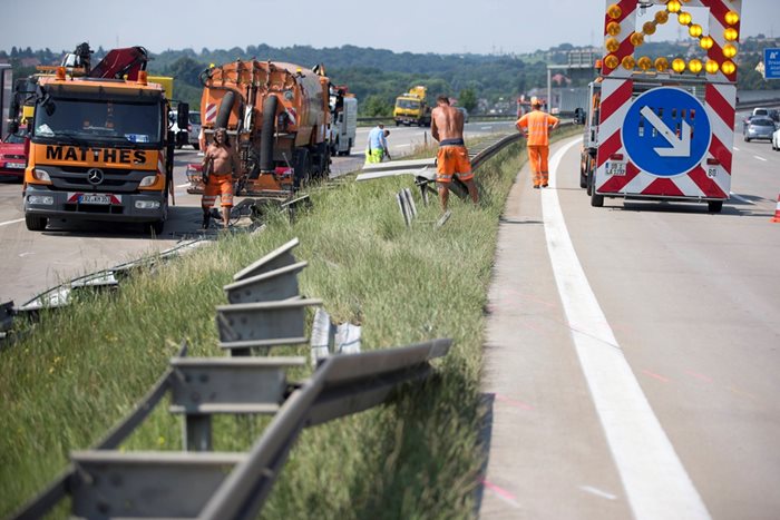 2 млн. евро струва ремонтът на километър магистрала в Германия, а у нас сумата е 1 млн. лева.