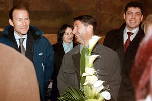 Каролев (по средата) през 2002 г. с Кирил Сакскобургготски и Милен Велчев