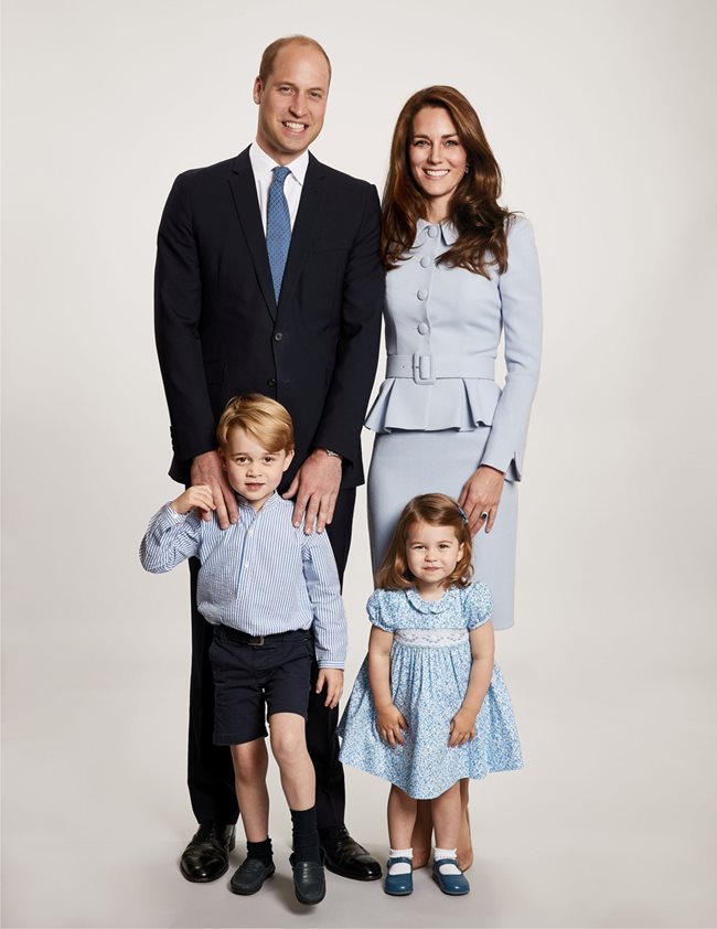 Принц Уилям със съпругата си Кейт и децата им Джордж и Шарлот Снимка: Ройтерс