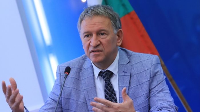 Министър Стойчо Кацаров