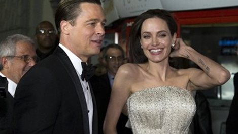Анджелина Джоли се развежда