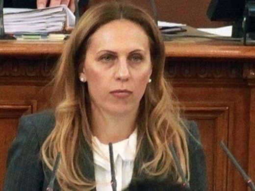 Министър Николова: Неформалната заетост в България е 15,9% при средно за ЕС 16,3%