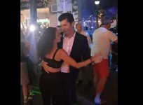 Вижте Кирил Петков в горещи танци на улицата (Видео)