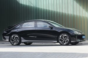 Най-много километри след зареждане за 20 минути минават Hyundai Ioniq 6 и Porsche Taycan